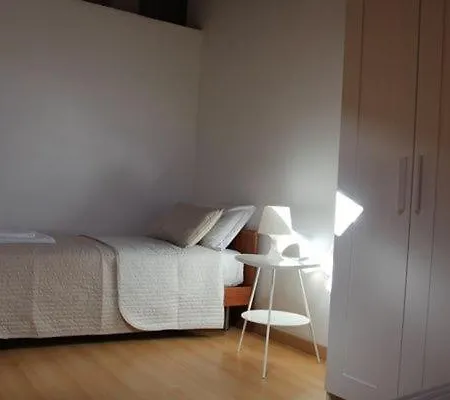 アパート Attic For6 ドマーゾ